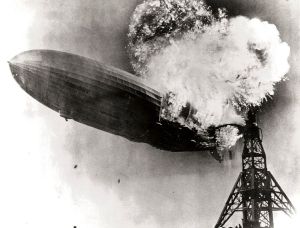 788px-Hindenburg_burning