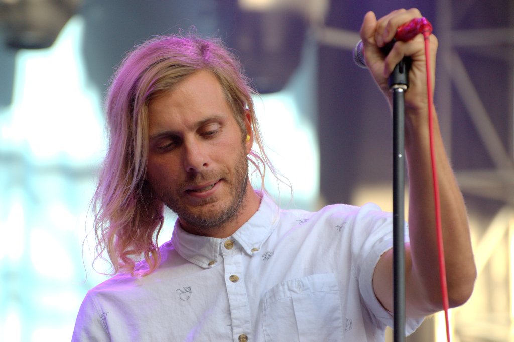 awolnation01